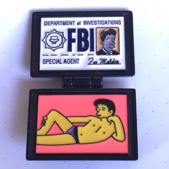 Fox Mulder FBI pin X-Files / Simpson’s mashup - Picture 8 of 8